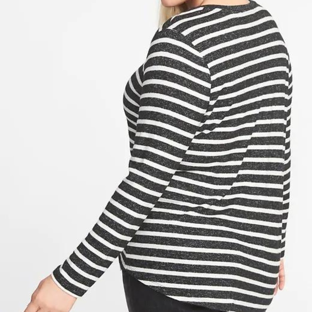 Old Navy Relaxed Plus-Size Plush-Knit Tunic New - Picture 2 of 6